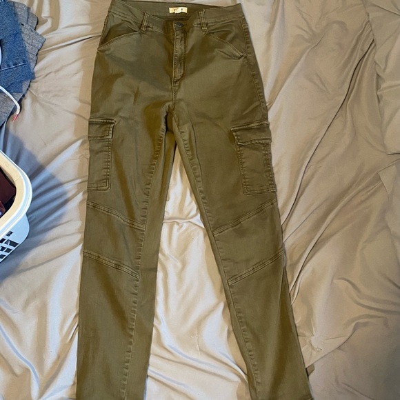 Green Cargo Pants - Picture 3 of 4
